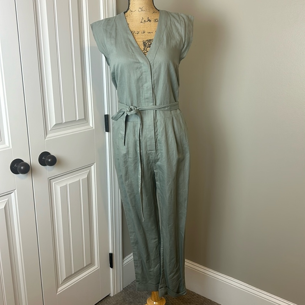 Gap jumpsuits 0 petite